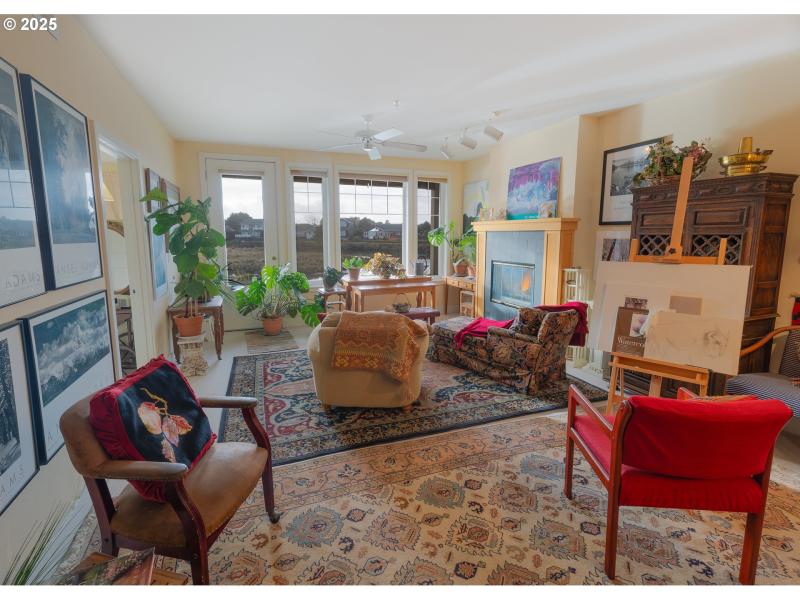 Living Room/Dining Room