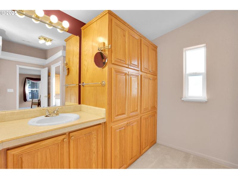 Owner's Suite Bathroom