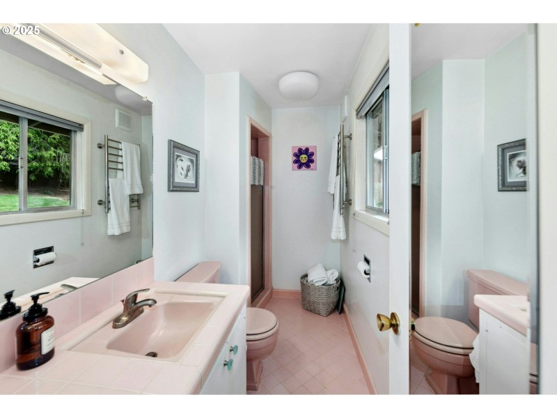 Bathroom, Attached