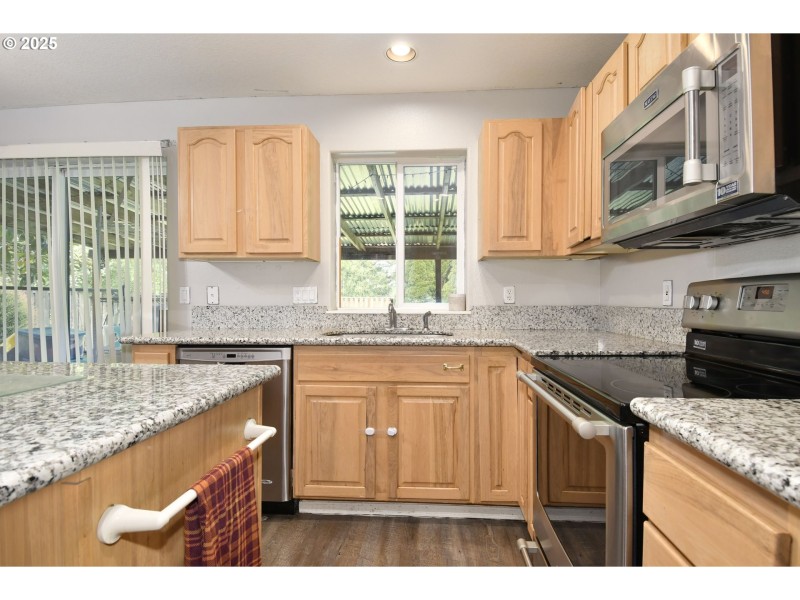Kitchen/Outside