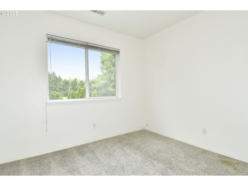 Bedroom, Primary
