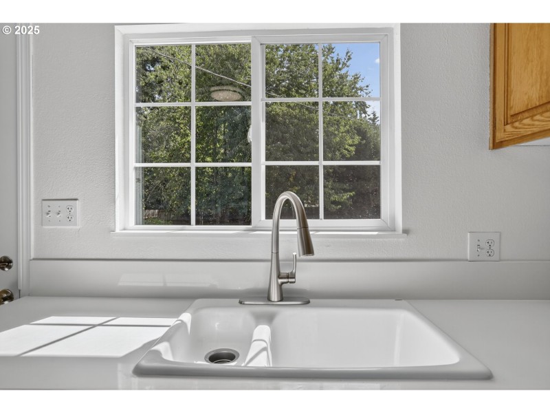 Kitchen/Outside