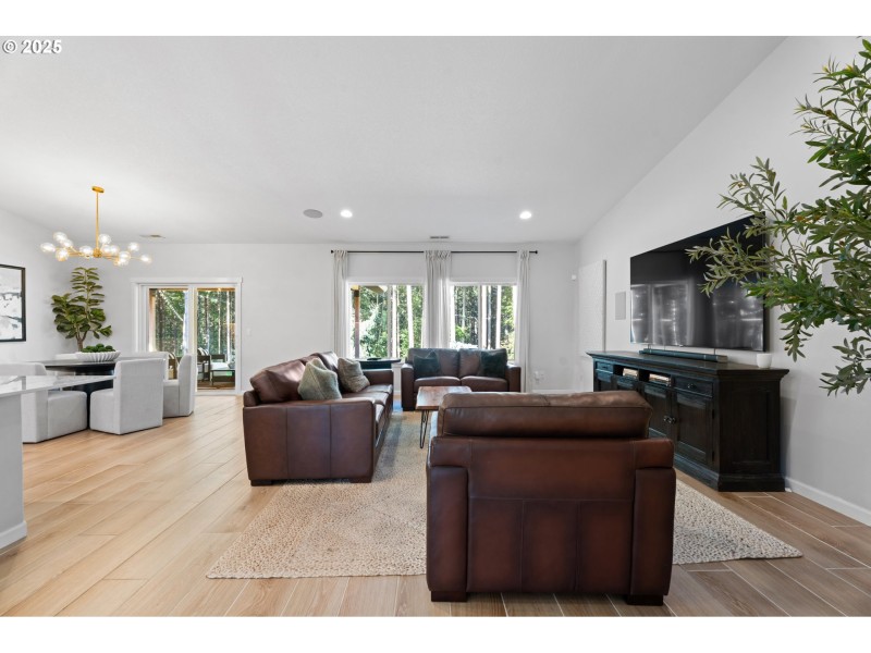 Living Room/Dining Room