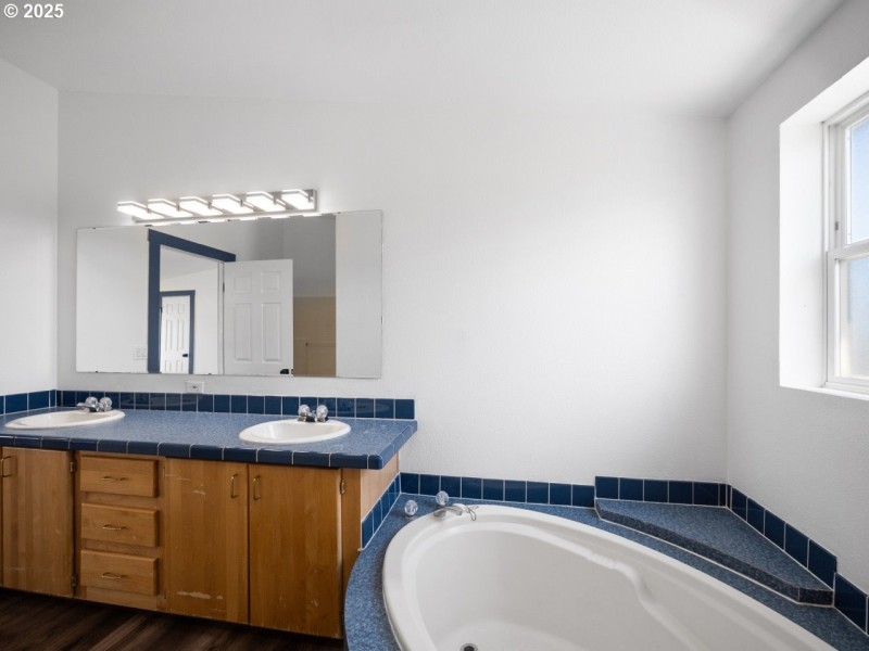Bathroom, Attached