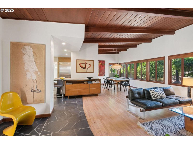 Living Room/Dining Room