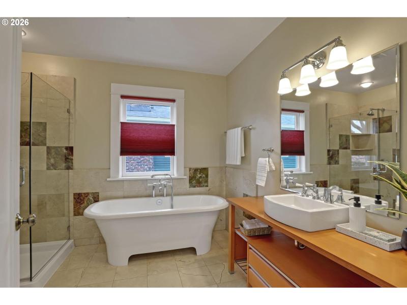 Bathroom, Attached