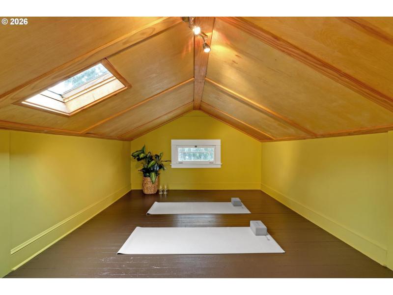 Bonus Room