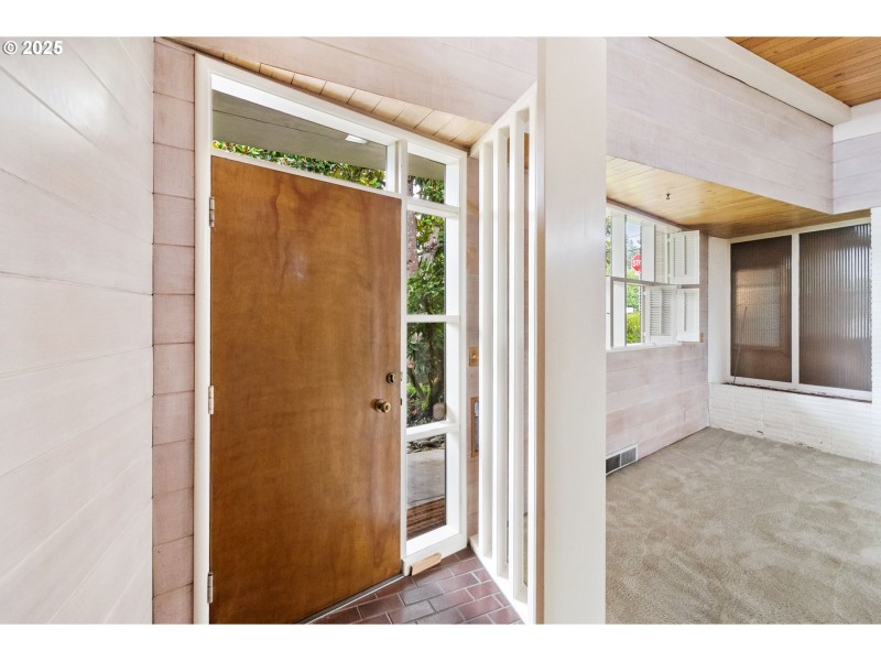 Entrance/Foyer