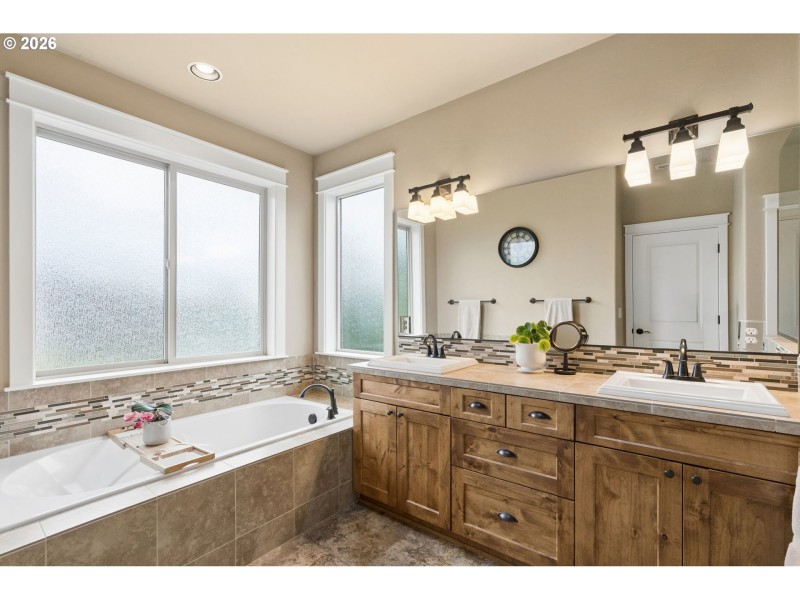 Bathroom, Attached