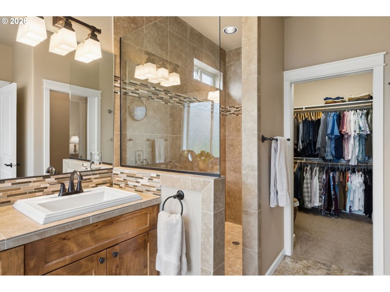Bathroom, Attached