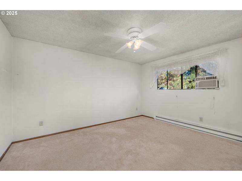 Bedroom, Owner's Suite