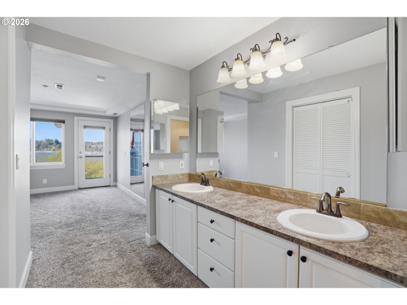 Bathroom, Attached