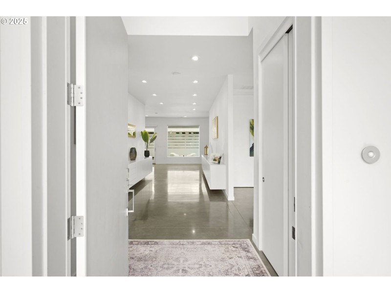 Entrance/Foyer
