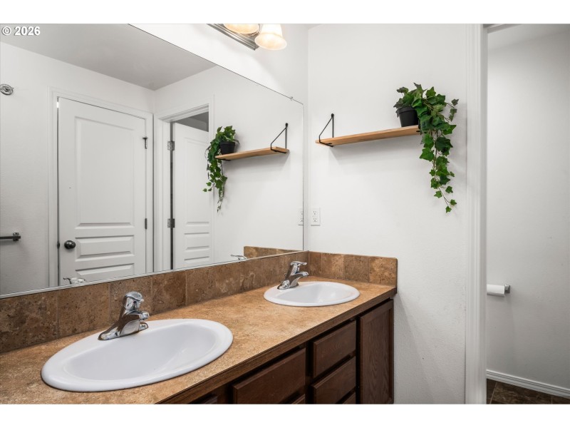 En Suite Bathroom