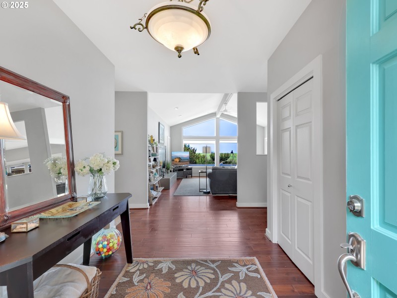 Entrance/Foyer