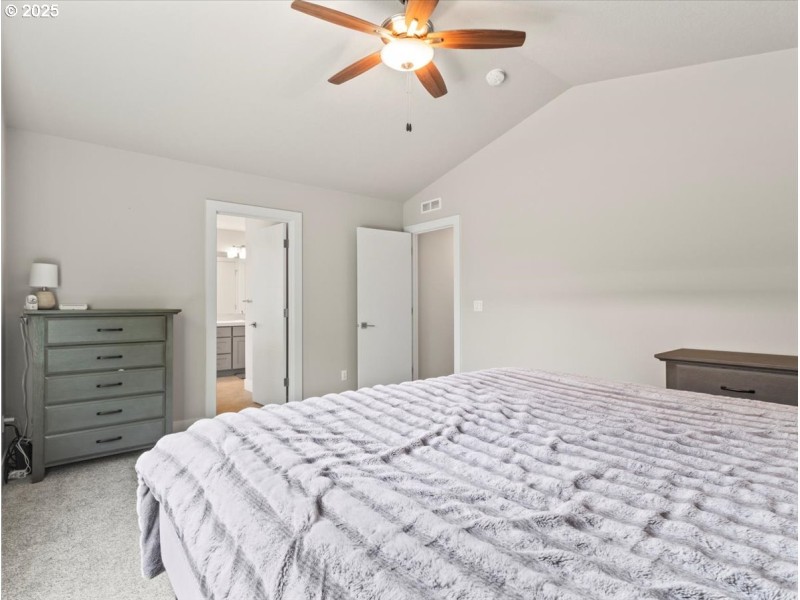 Bedroom, Primary