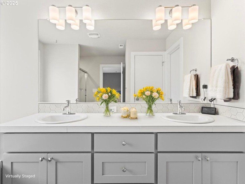 Bathroom, Attached