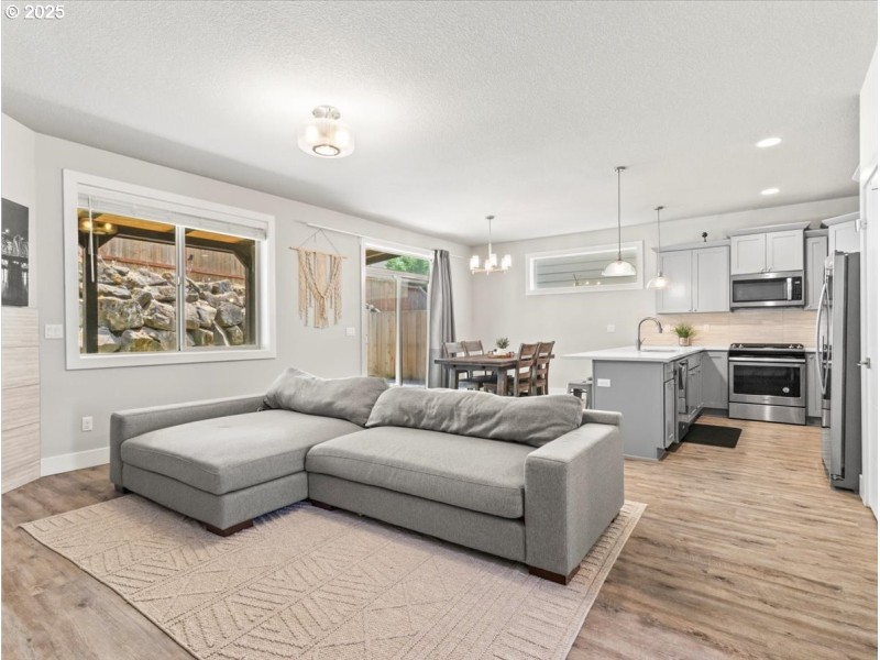 Living Room/Dining Room