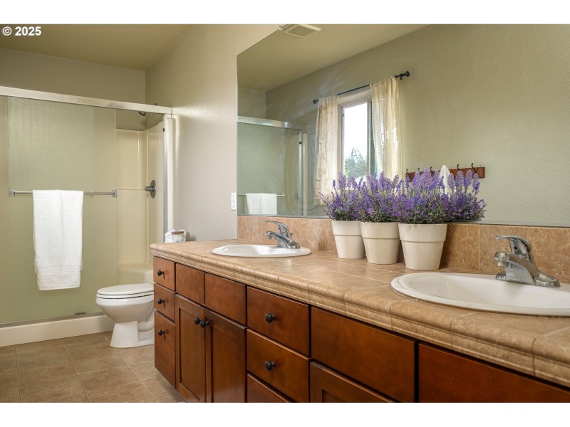 Bathroom, Attached