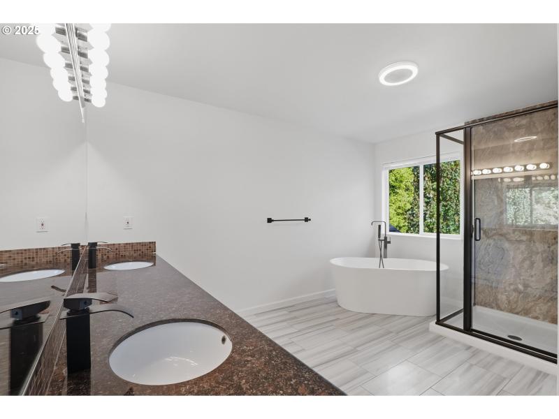 Owner's Suite Bathroom