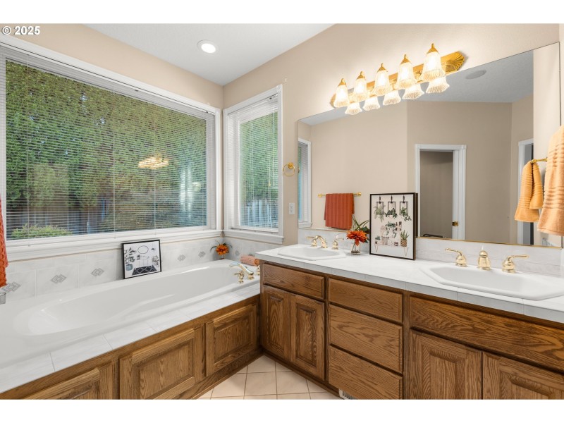 Owner's Suite Bathroom