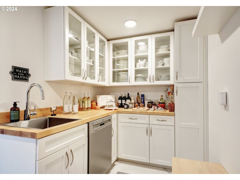 Butler's Pantry