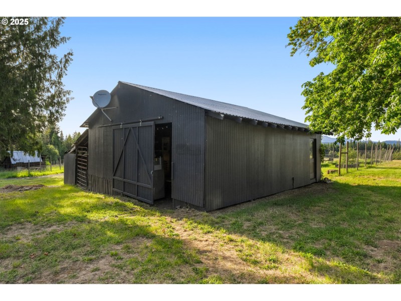 Barn