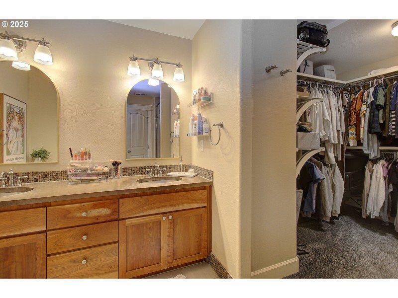 Bathroom, Attached