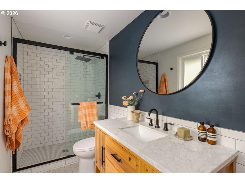 Bathroom, Attached