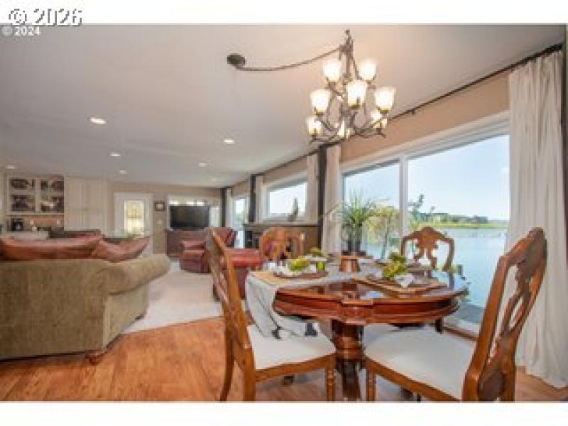 Living Room/Dining Room