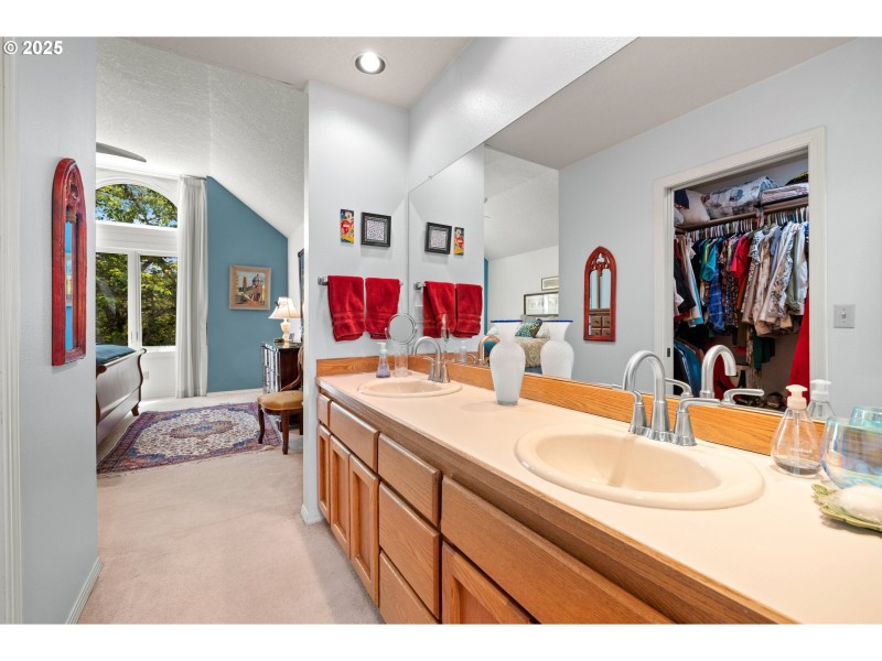 Owner's Suite Bathroom