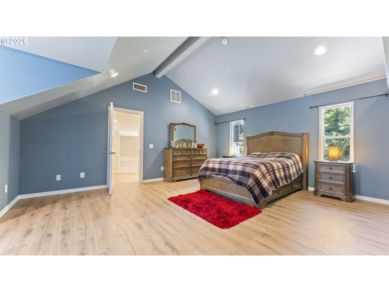 Bedroom, Primary