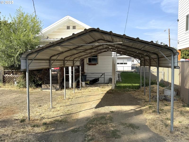 Carport