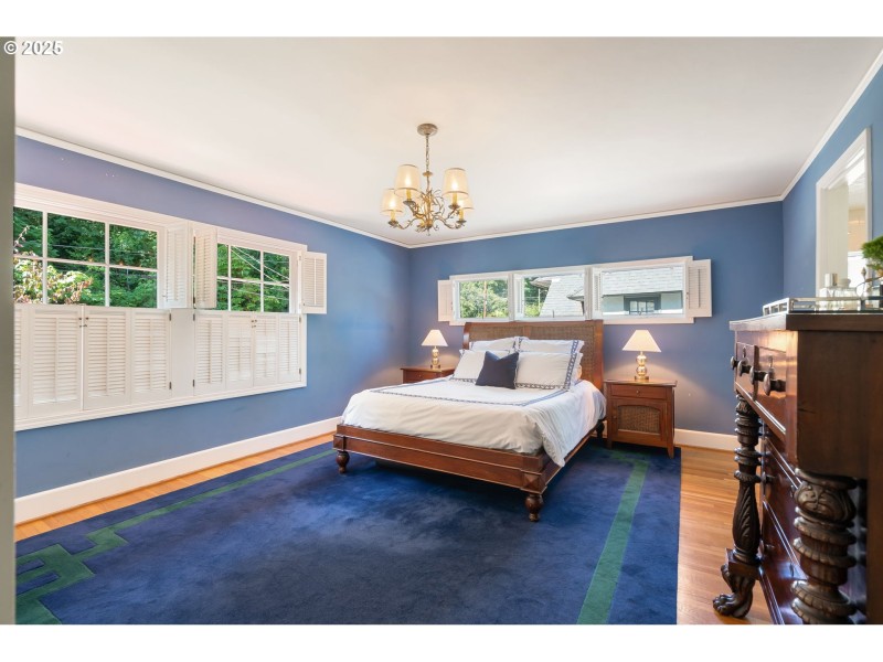 Bedroom, Primary