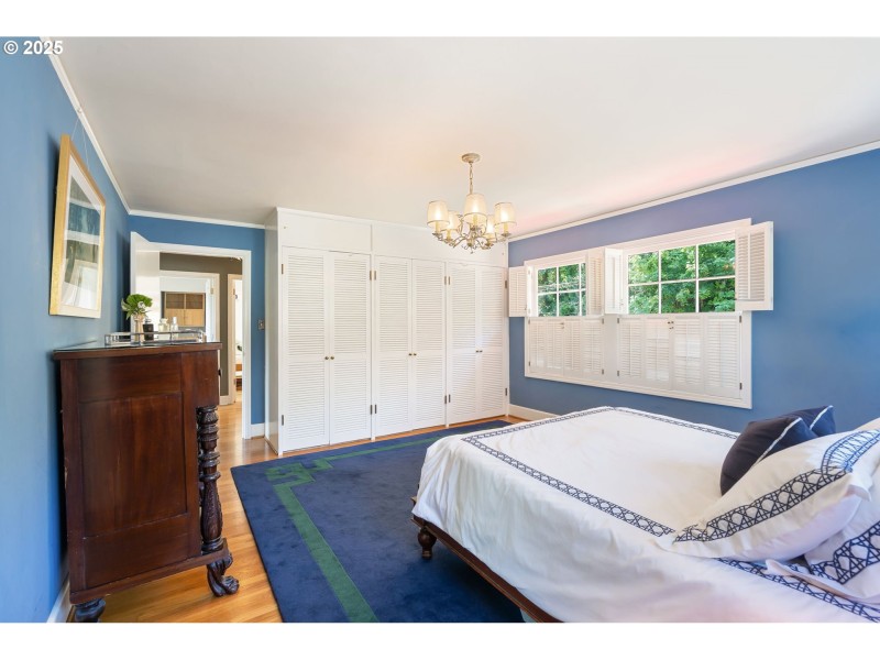 Bedroom, Primary