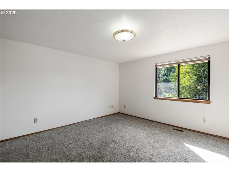 Bedroom, Primary