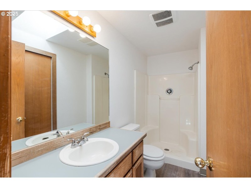 Bathroom, Attached