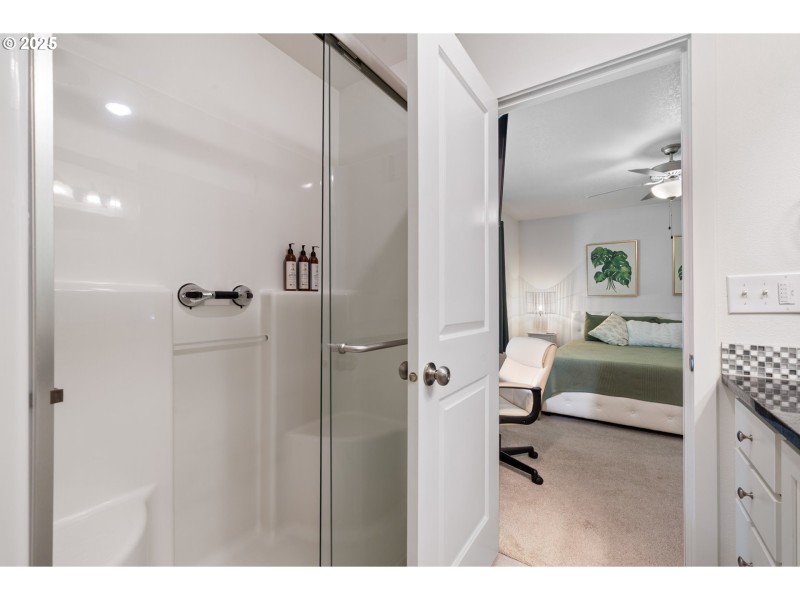 Owner's Suite Bathroom