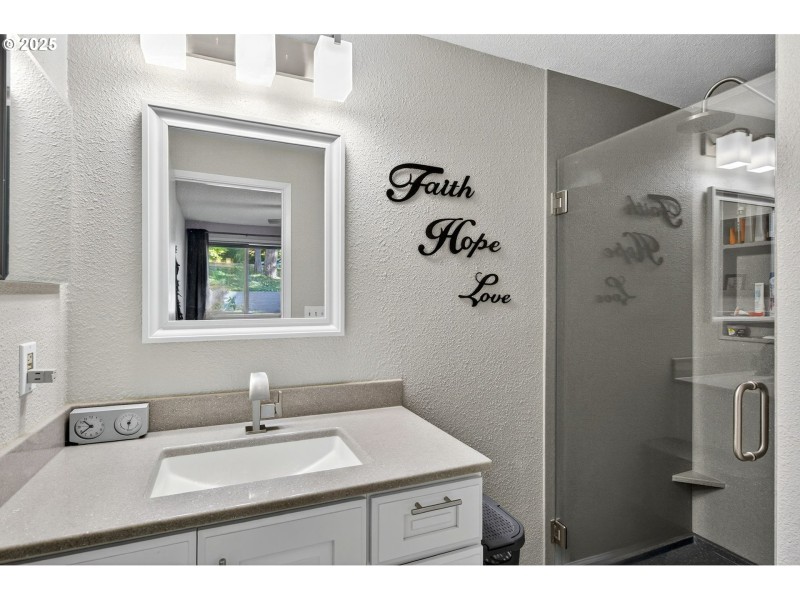 Owner's Suite Bathroom