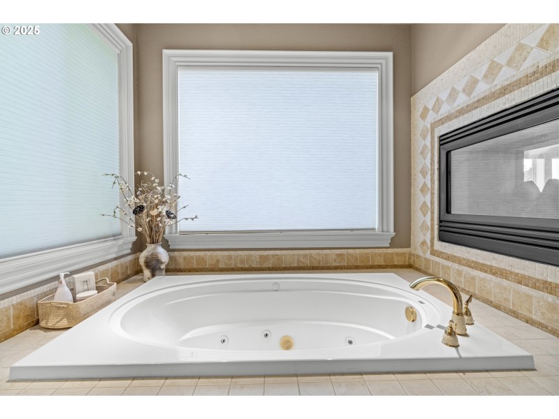 Owner's Suite Bathroom