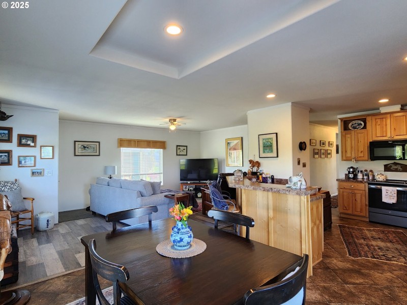 Living Room/Dining Room