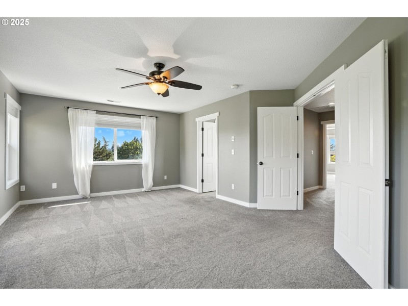 Bedroom, Primary