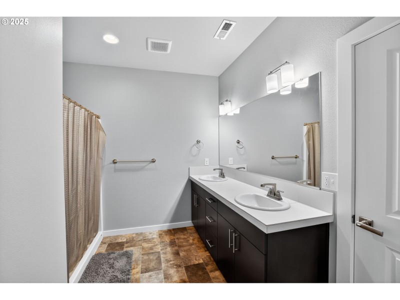 Bathroom, Attached