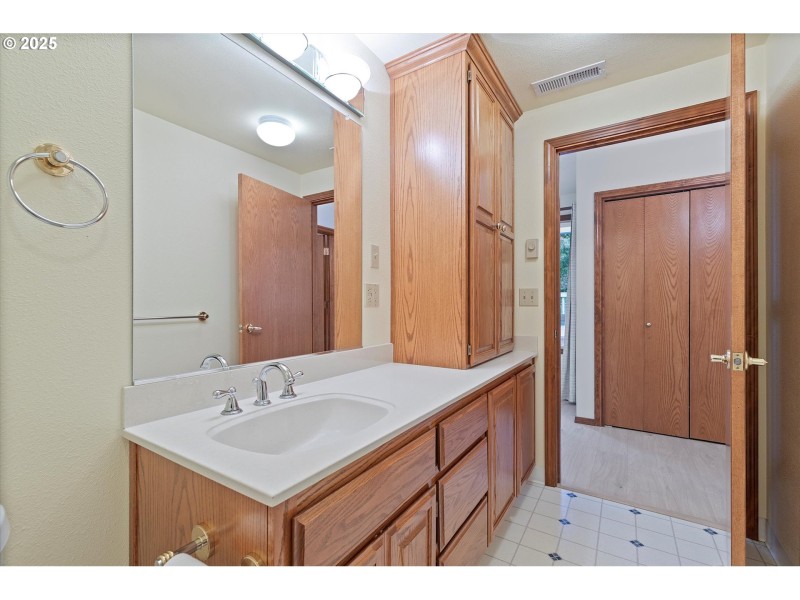 Bathroom, Attached