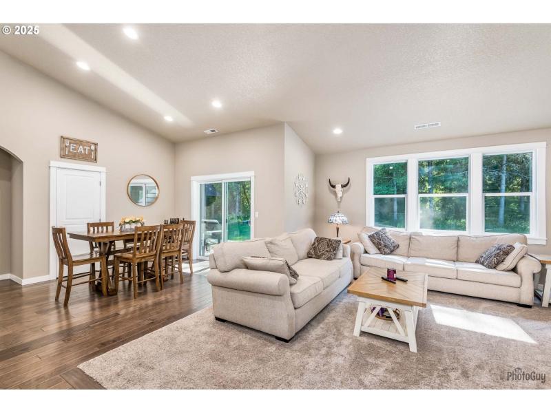 Living Room/Dining Room