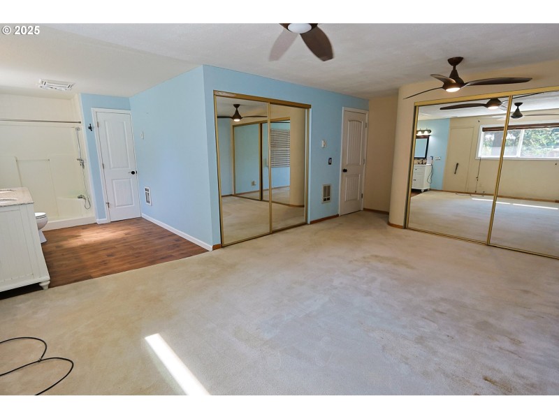 Bedroom, Owner's Suite