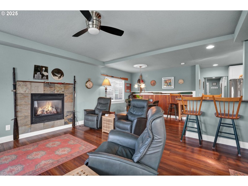 Living Room/Dining Room