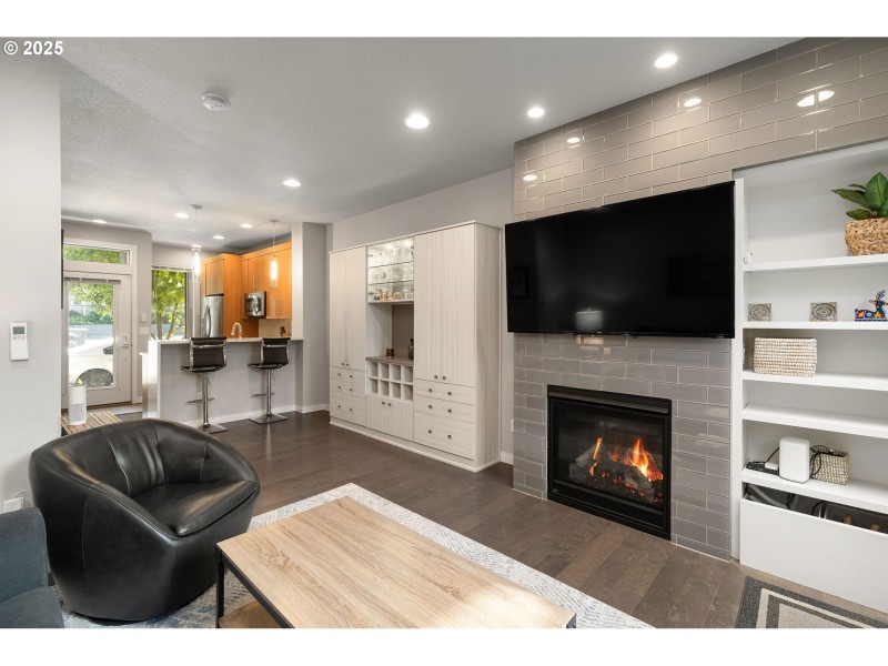 Living Room/Dining Room