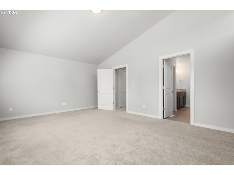 Bedroom, Primary