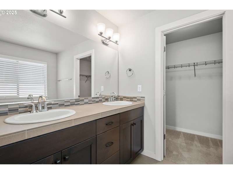 Bathroom, Attached